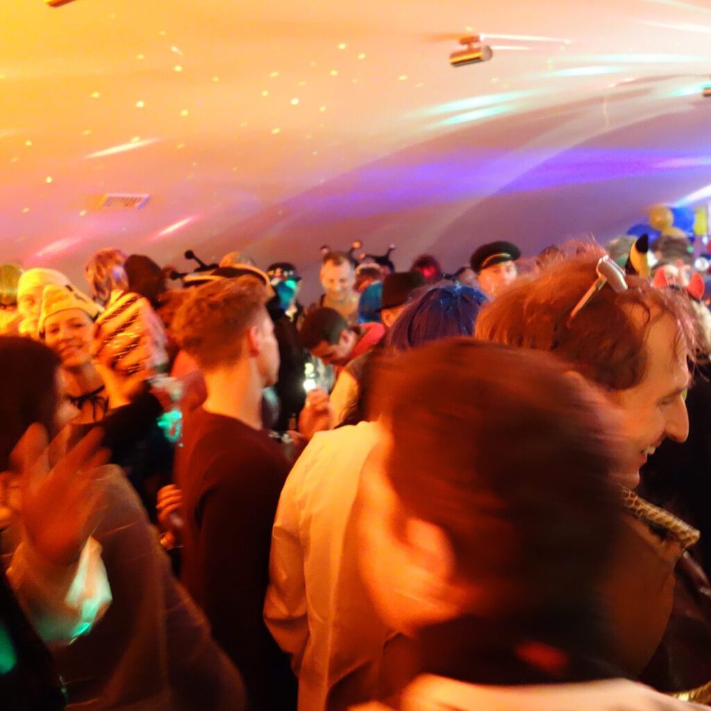 Veranstaltungshinweis für die Fastnachtsparty Im Keller vom Weinhaus Michel